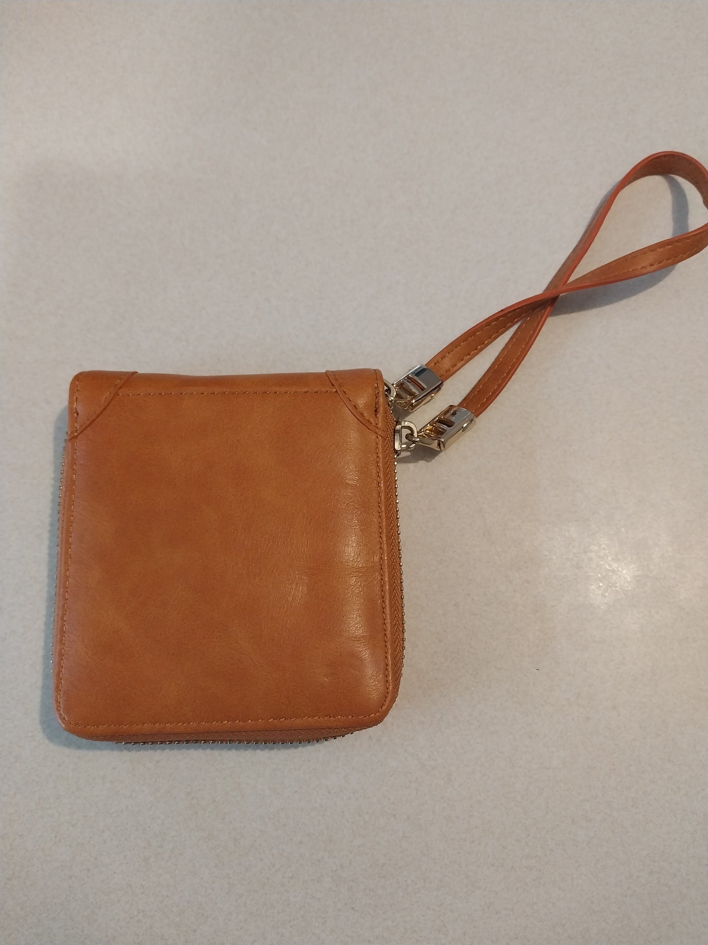 Tan wallet