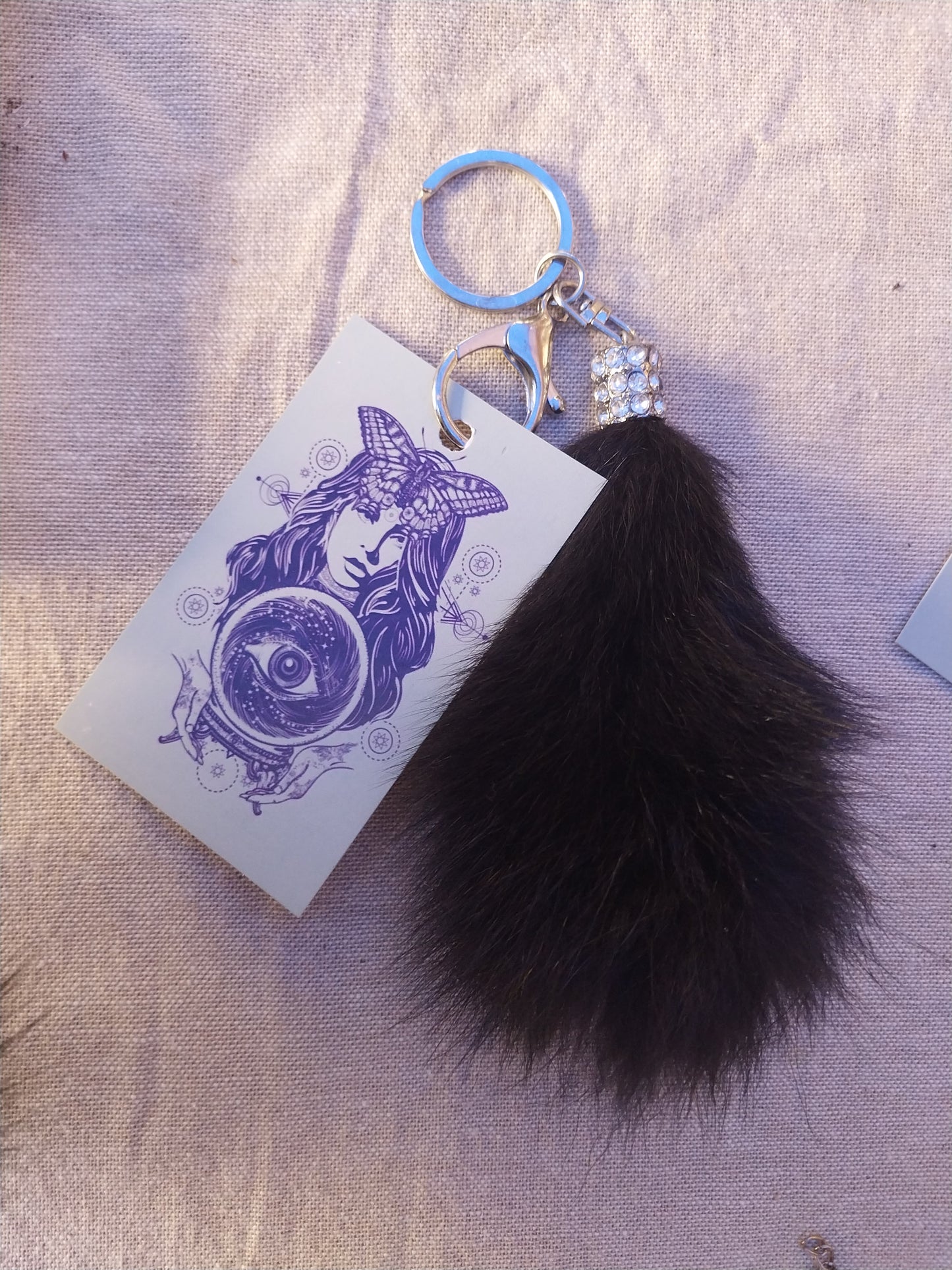 Fluffy keychain blk