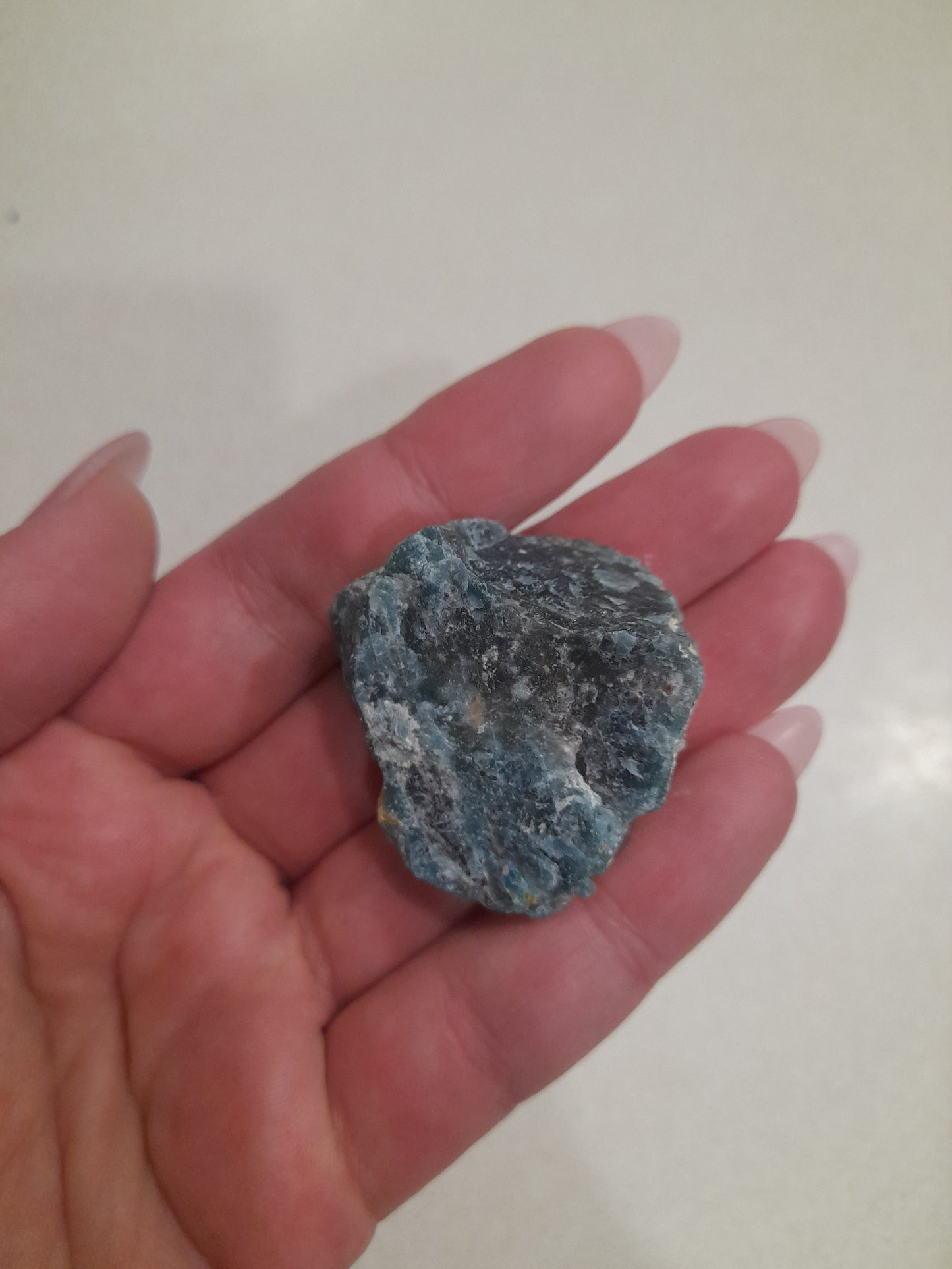 Apitite Rough crystal