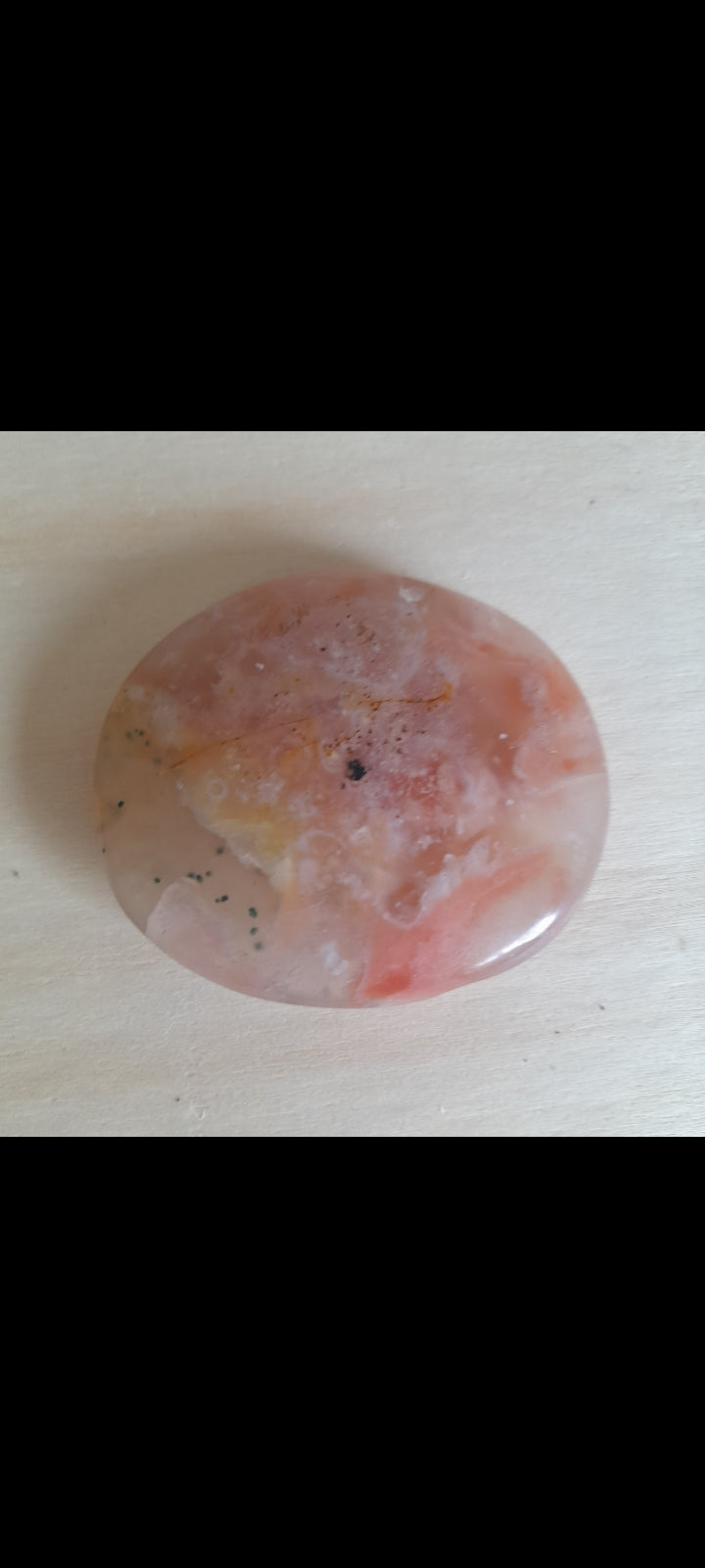 Flower agate palm stone