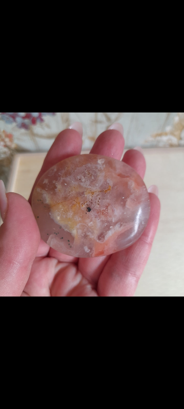 Flower agate palm stone