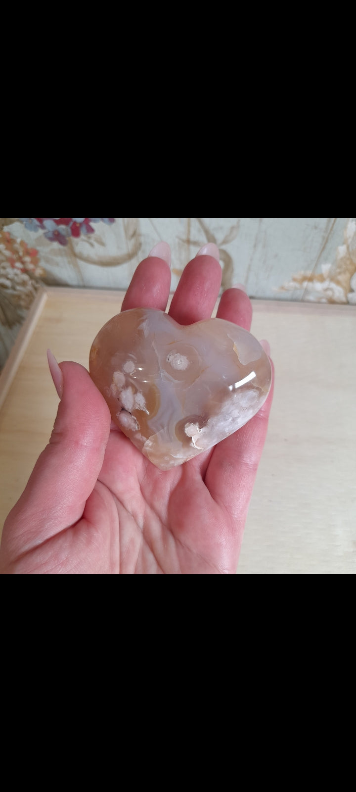 Flower agate heart palm stone